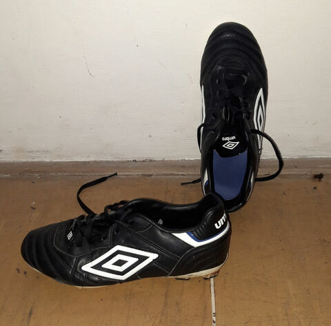 Kopačky černé Umbro, vel. 38,5