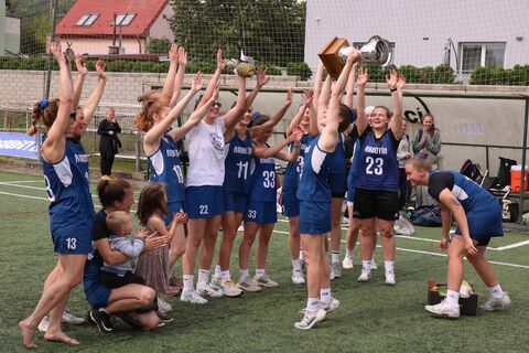 LCC Girls s přehledem obhájily titul mistryň v ženském lakrosu