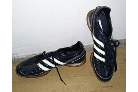 Sálovky černé Adidas, vel. 8